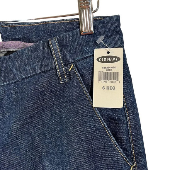 Old Navy NWT Flared Jeans Mid Rise Medium Wash Stretch Cotton Blend Denim Bottom - Picture 6 of 7